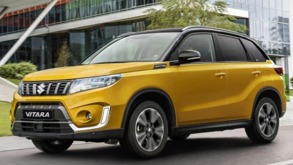 В миналото беше прочут офроудър. В настоящото поколение Suzuki Vitara се радва на втори живот като най-дълголетният компактен SUV в електрифицираната гама на японската марка. Под предния капак има (подобно на S-Cross) две електрифицирани, 4-цилиндрови опции. Единият е мотор 1.4 Boosterjet, комбиниран с 48 V Hybrid технология. И двигател със 129  коня при Suzuki Hybrid 140 V.

В първия  случай декларираният разход на гориво е 5,3-5,4 л/ 100 км., а максимална скорост от 190 км/ч. В допълнение към вариантите между ръчна или автоматична скоростна кутия, можете също да изберете задвижване на предните колела или AllGrip.

Версията с най-висока производителност обаче идва при новия двигател 1.5 Dualjet с 24,6 kW електрически мотор (MGU) , 140V литиево-титанатна батерия и нова роботизирана скоростна кутия AGS (единствената налична опция). Пак се предлага с предно предаване или Allgrip . В този случай в комбинирания WLTP цикъл разходът на гориво е между 5 и  5,6 л / 100 км. 

Размерите остават непроменени (дължина 4 285 мм , с междуосие 2 500 мм , ширина 1 775 мм и височина 1 600 мм , докато багажникът има товарен капацитет от 289 литра ). На борда можете да се насладите на 9-инчов цифров екран за инфотейнмънт и богато оборудване по отношение на устройства за подпомагане на шофирането, насочени към безопасността.